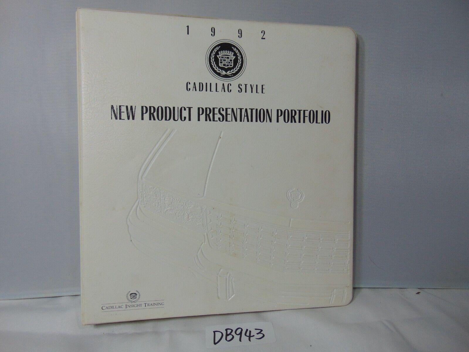 1992 CADILLAC NEW PRODUCT PRESENTATION PORTFOLIO DATA BOOK TRAINING WITH SLIDES