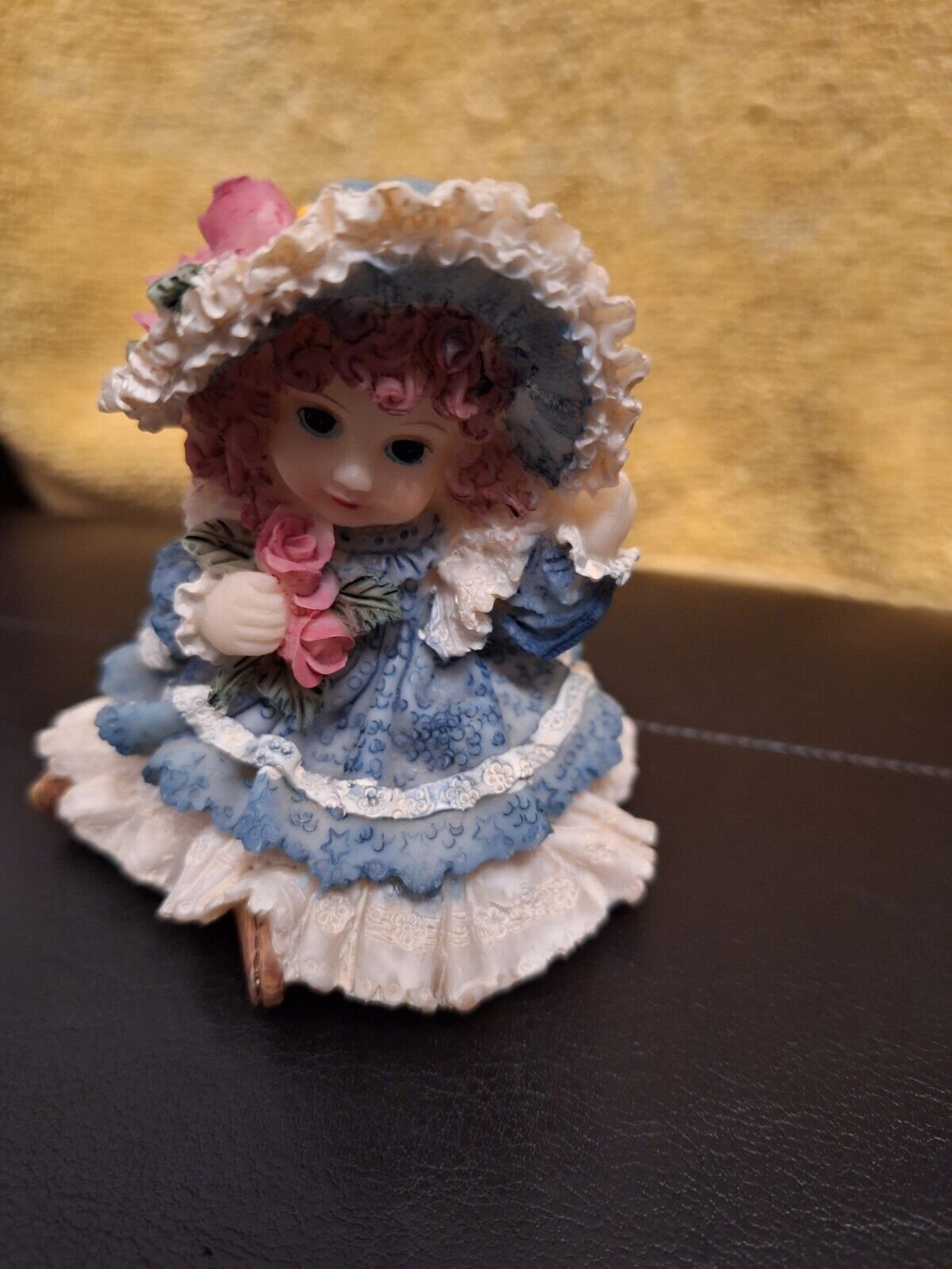 Vintage Victorian Child With Roses In Hand Resin Figurine - 3