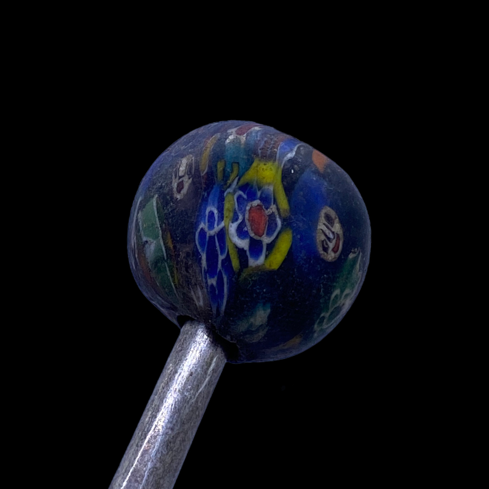 A VERY OLD ANCIENT MOSIAC GLASS WITH DESIGNS BEAD