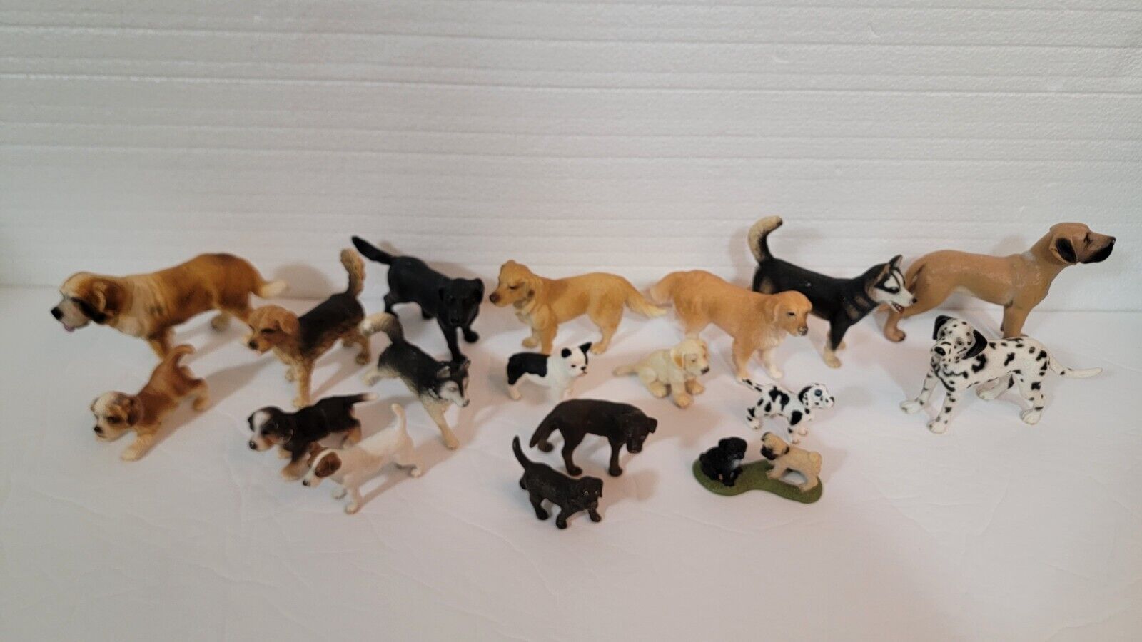 SCHLEICH Great Lot of 18 dogs Domestic Animal Figure Some Rare or Retired