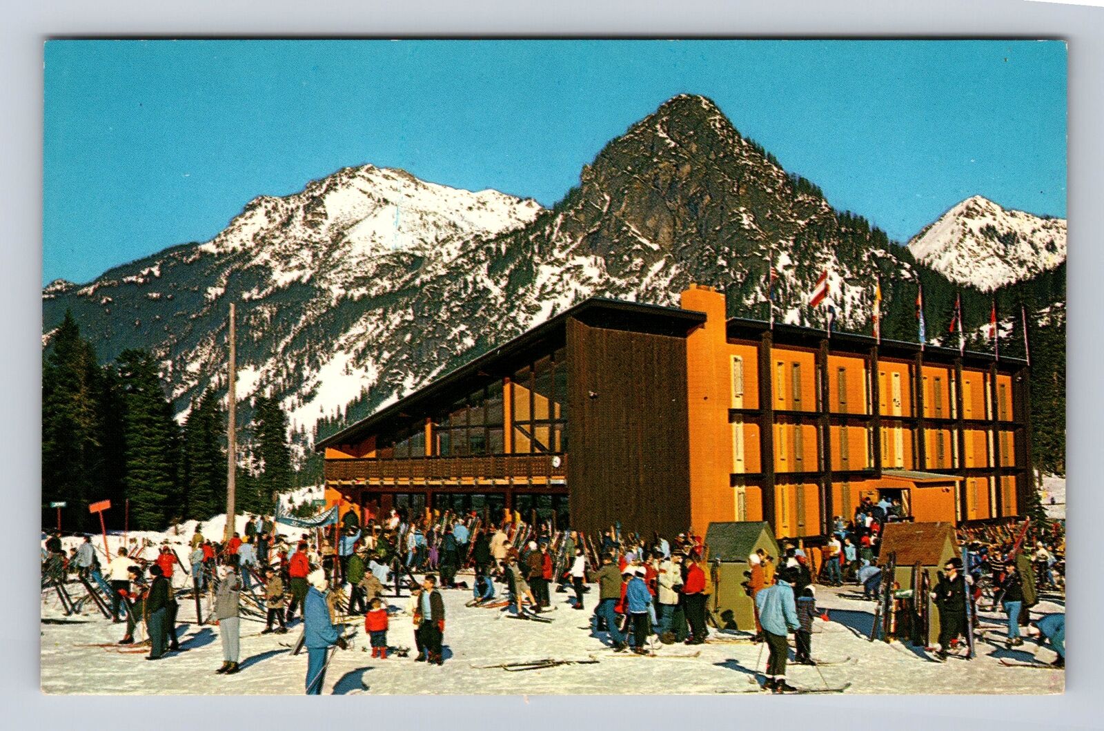 Snoqualmie Summit WA-Washington, Summit Ski Area Modern Skihaus Vintage Postcard