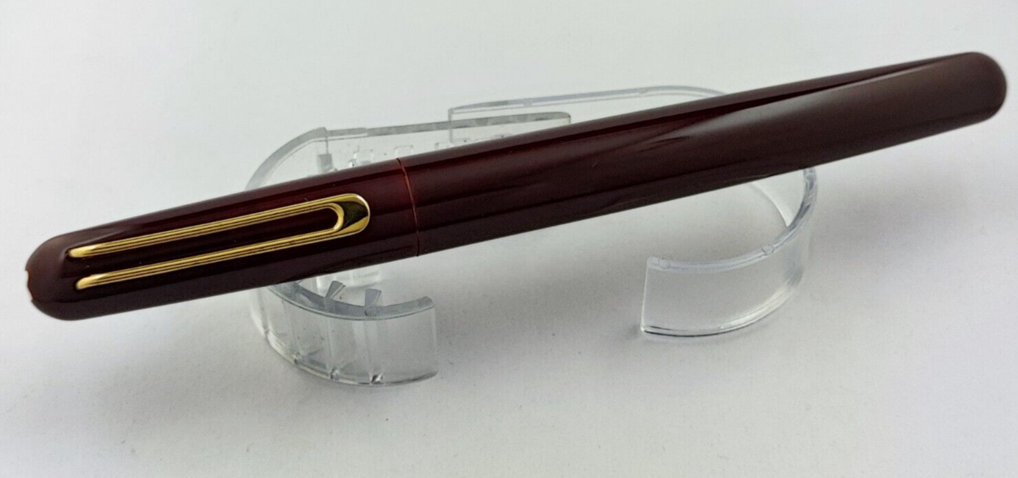Luxury Montblanc M Series Magnetic Cap Red Pen + Golden Clip Ballpoint Pen