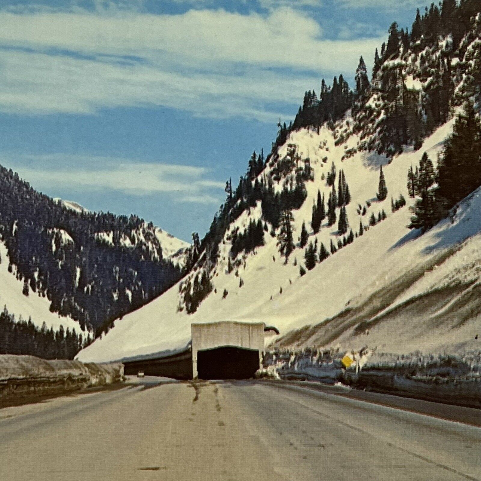 Snowy Mountain Range Vintage Postcard ⭐️ Washington Snoqualmie USA UnPosted