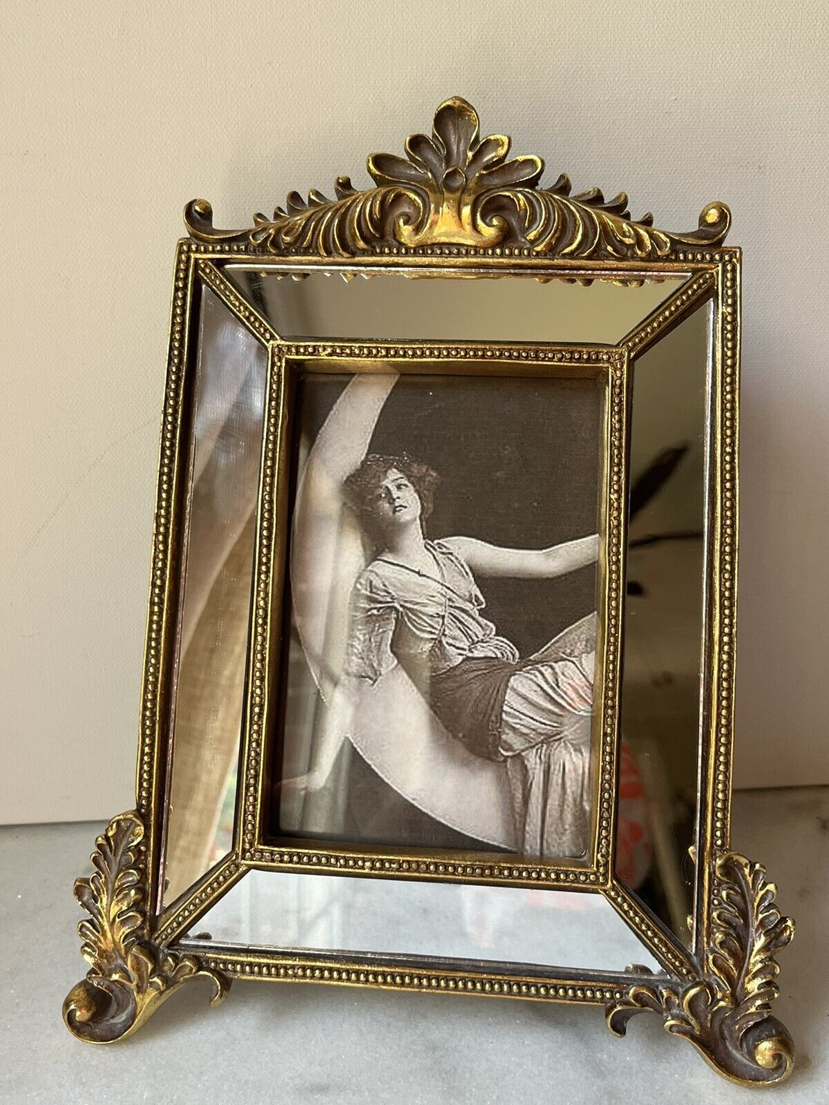 Vintage Gilded Gold Picture Frame  mirror ornate 11”x8” for photo 4”x6”