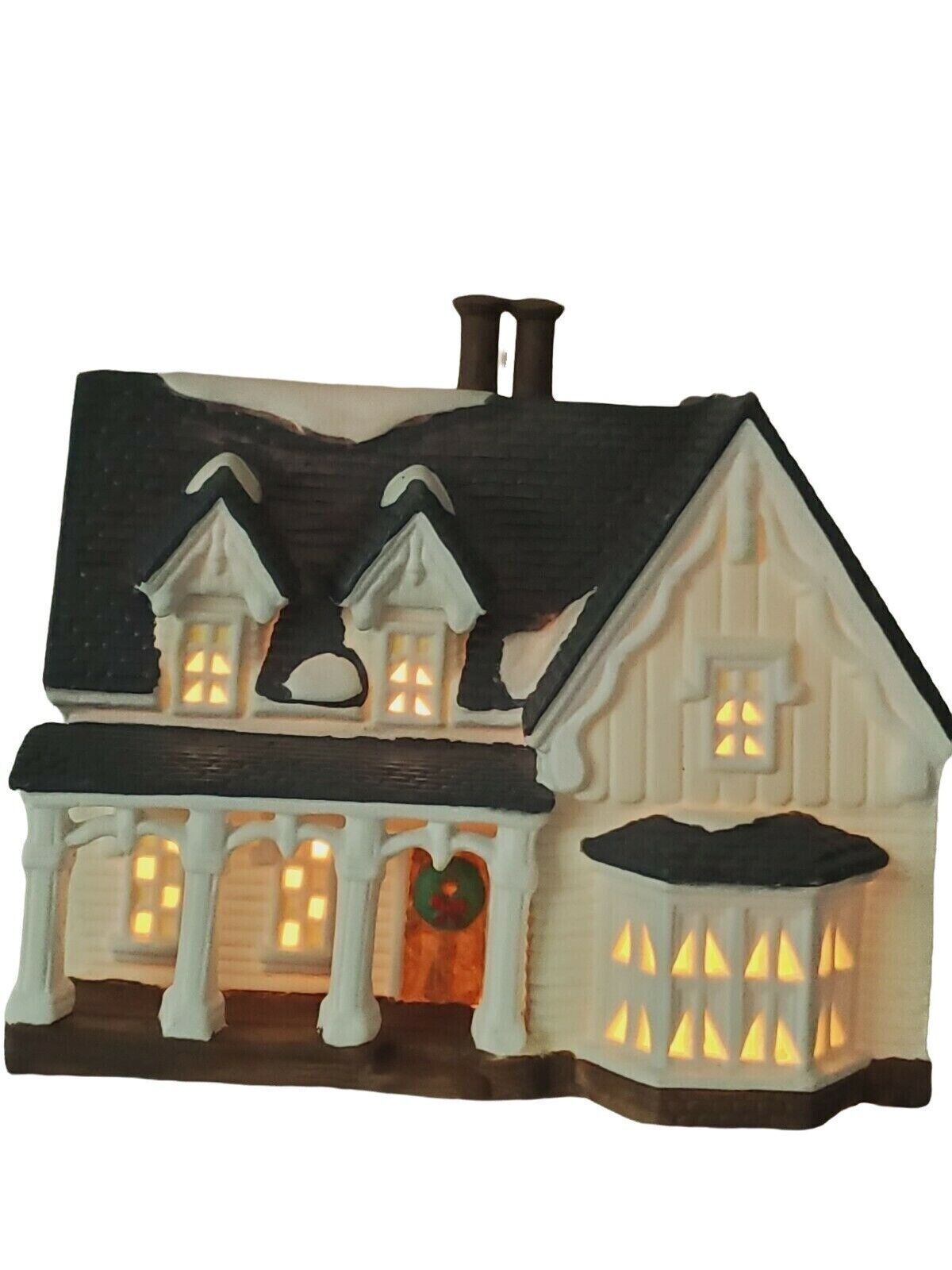 VTG 1995 Dickens Keepsake O'Well Novelty Illuminated Christmas Village House SN