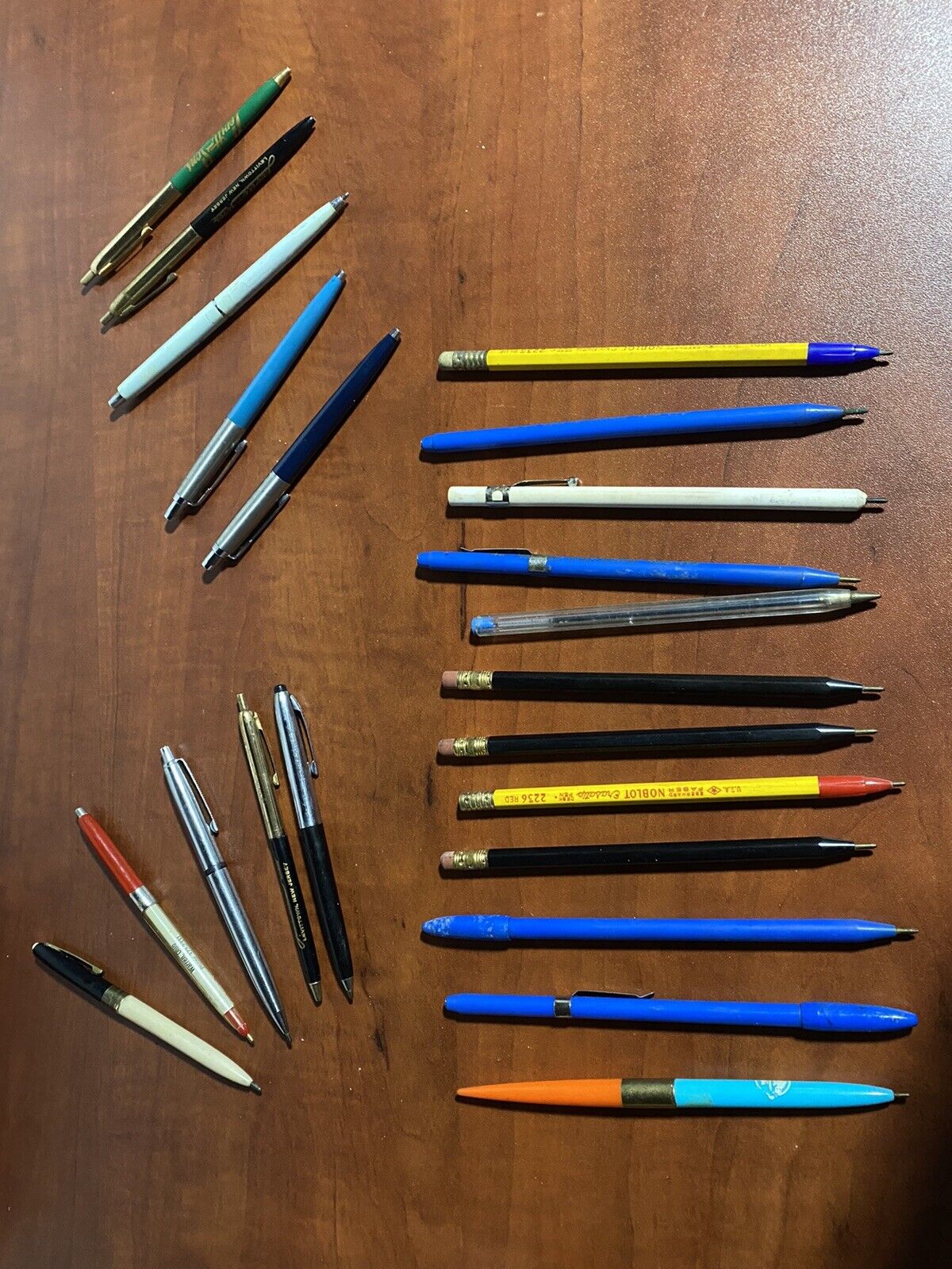 21 vintage ink pens. roller ball. advertising pens. sheaffers parker usco fahey