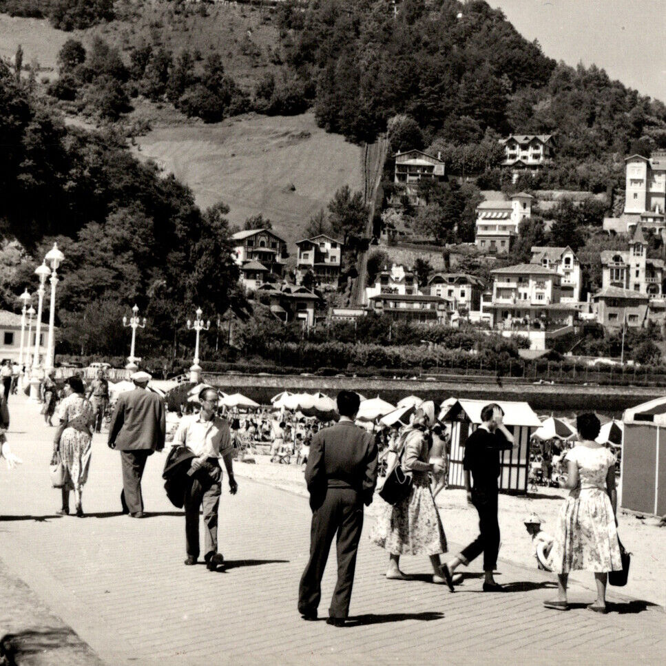 Vintage 1950s RPPC Ondarreta Beach Igueldo Mountain San Sebastian Postcard Spain