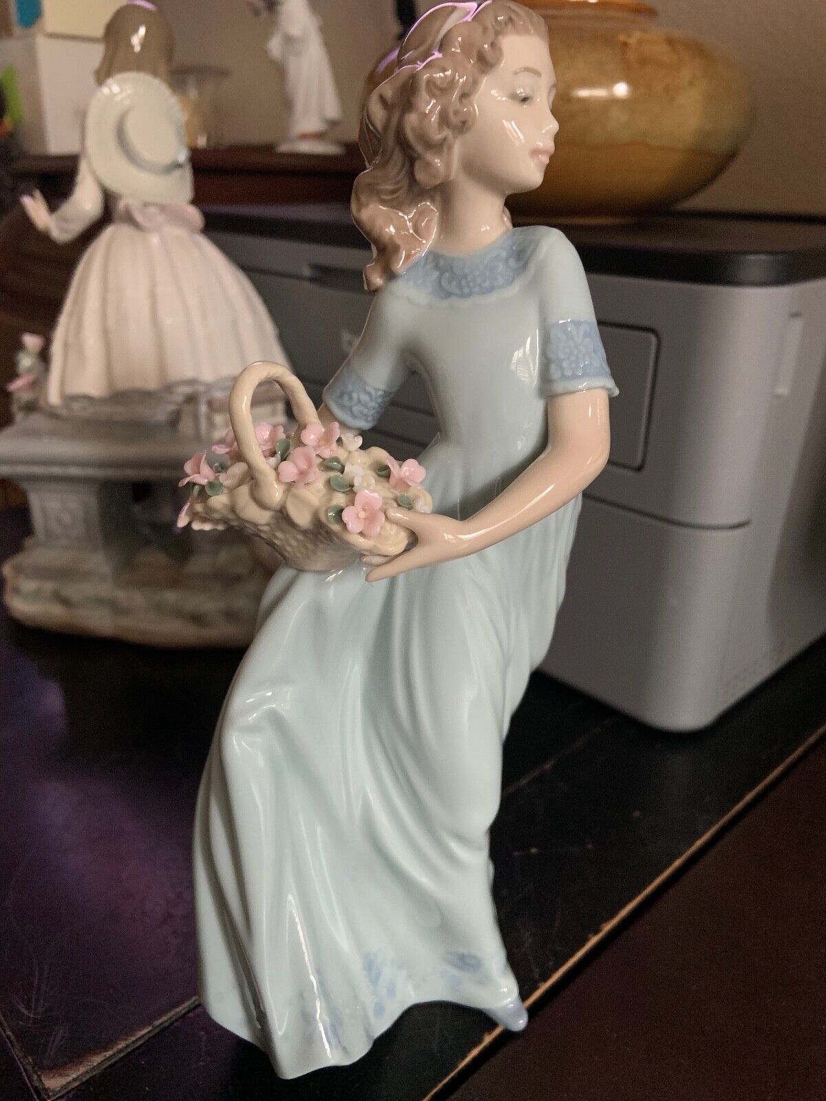 Lladro 6130 Spring Enchantment MINT Girl w/ Flowers Basket Secondary Price $275