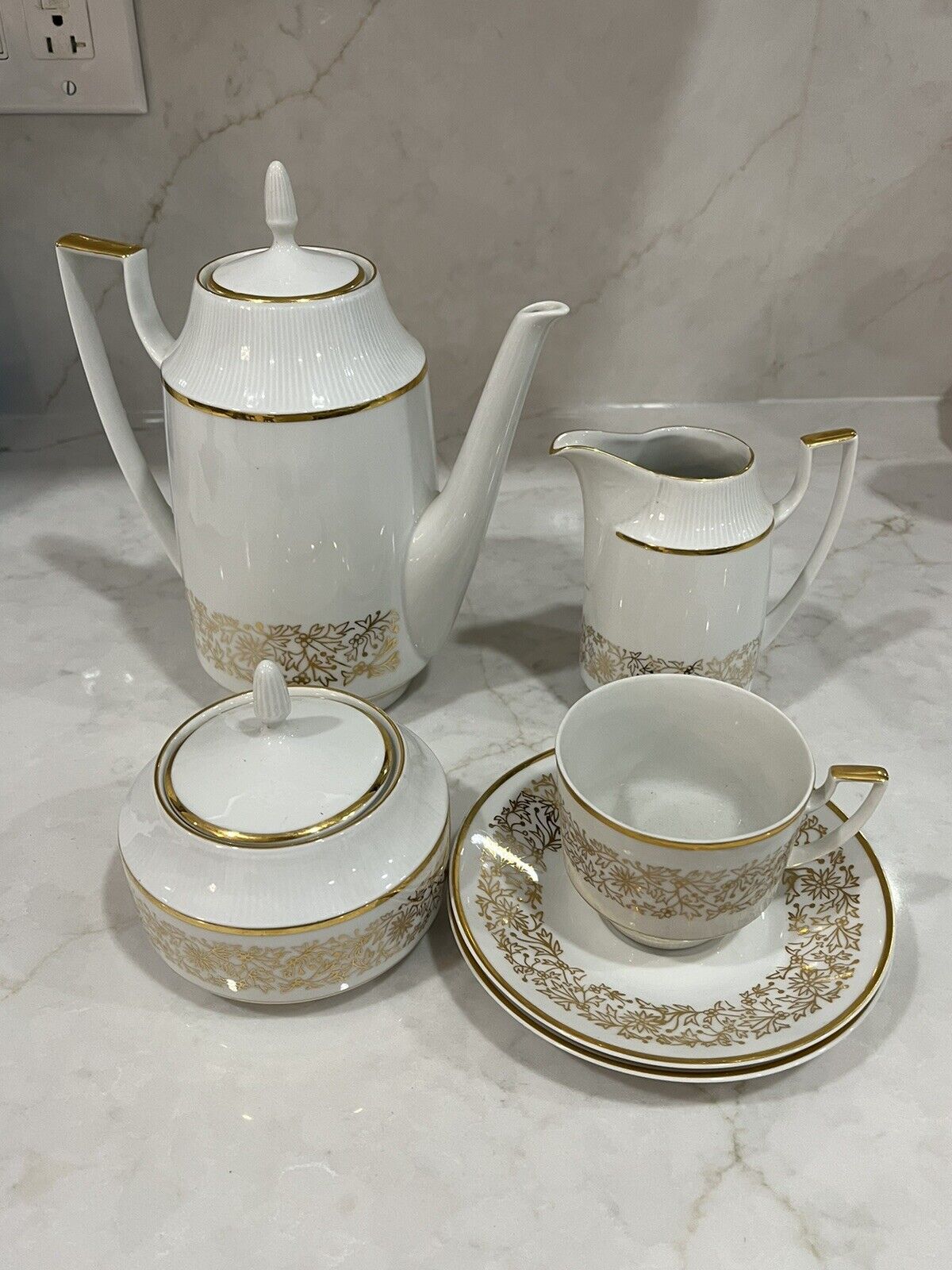 Vintage PIRKEN HAMMER Czechoslovakia “Louise” Gold Tea Set