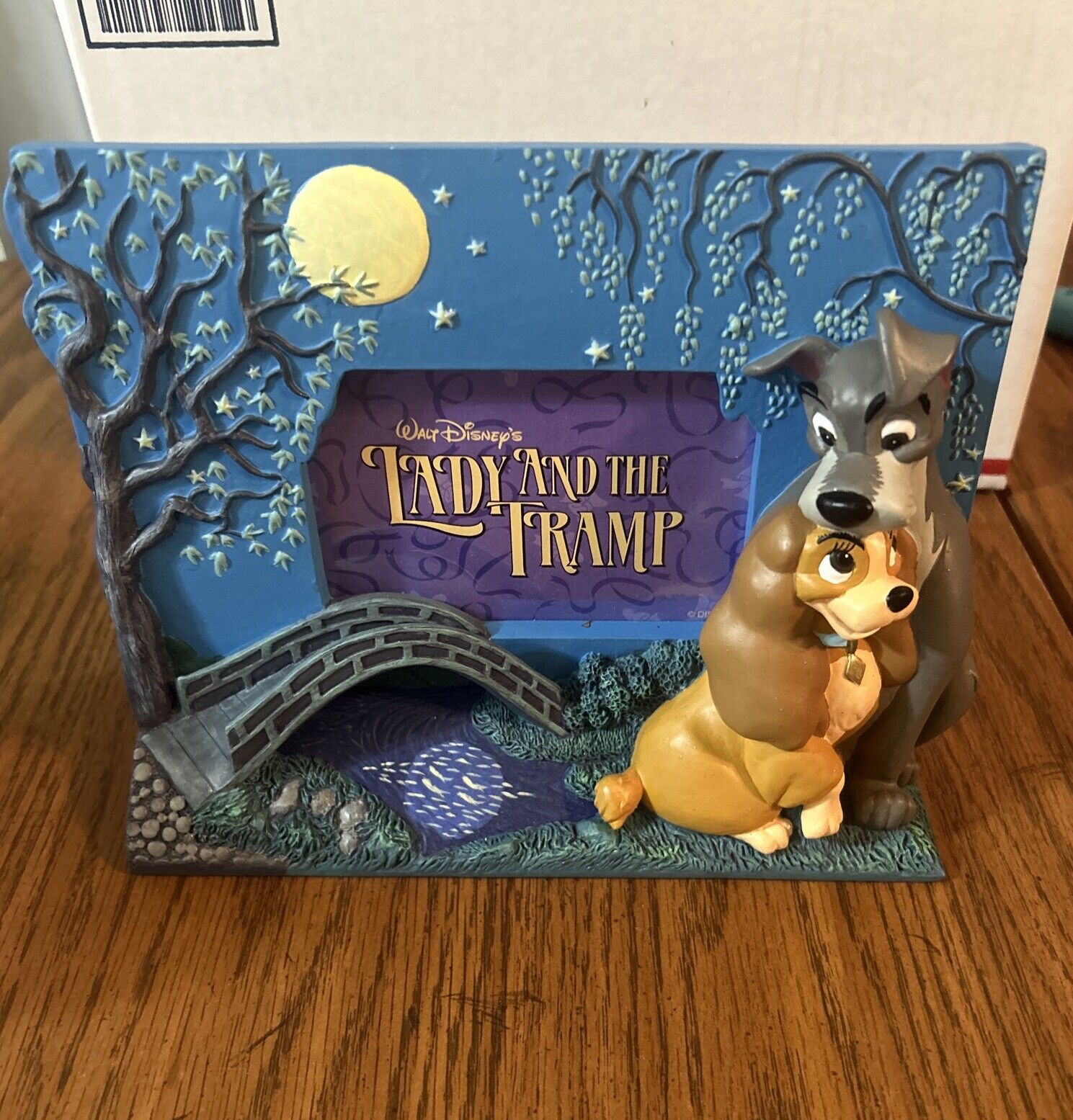 Vintage Disney Lady And The Tramp Resin Sculpted 3D Picture Frame w/Original Box