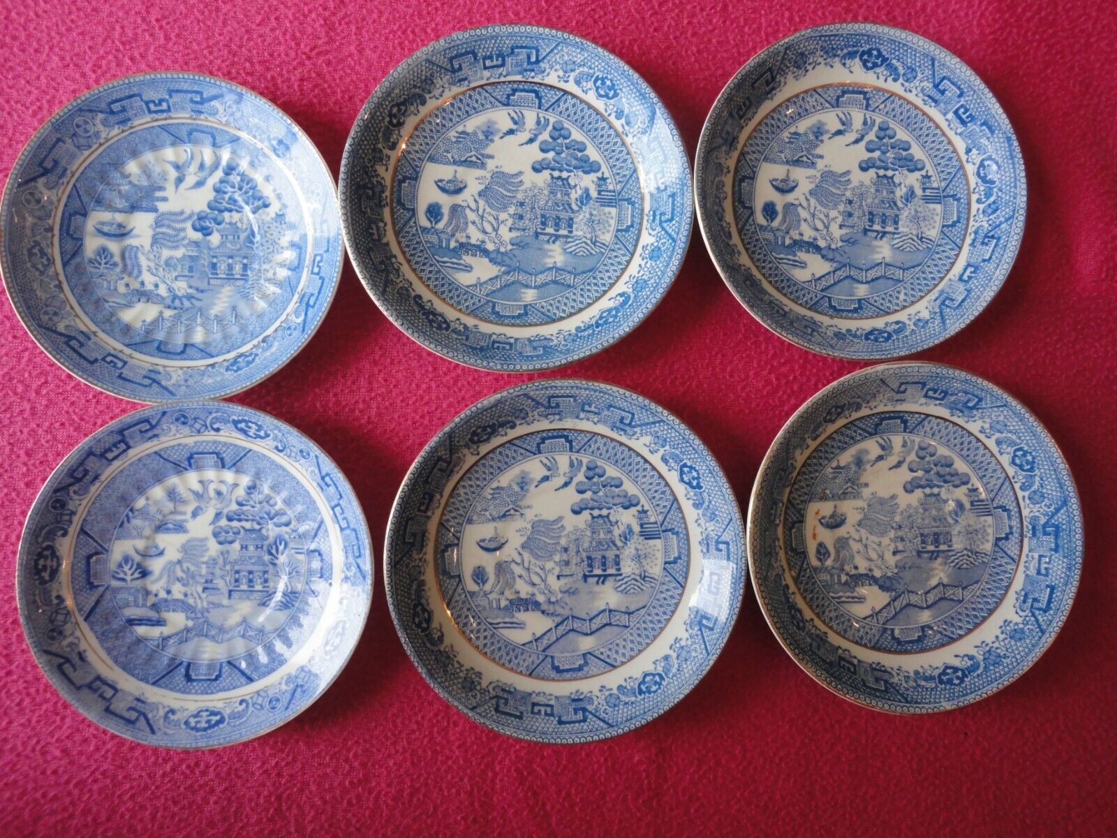 Antique  6 Blue Willow Collectible Plates Royal Pottery England