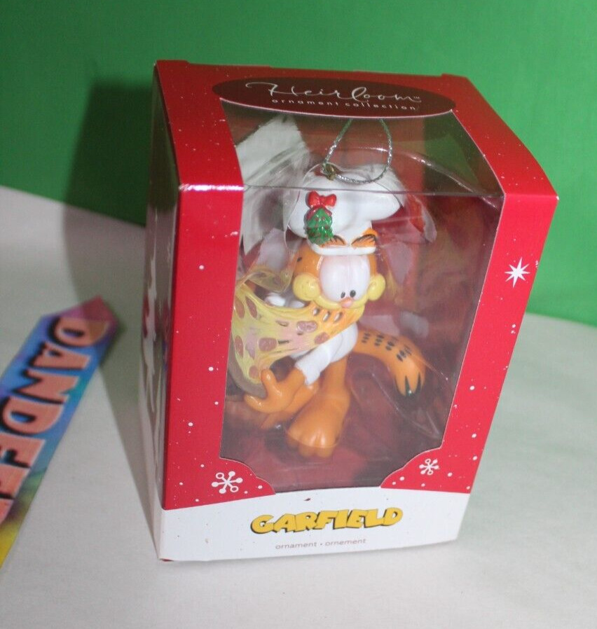 Carlton Heirloom Garfield Cat With Pizza Holiday Christmas Ornament CXOR 054F