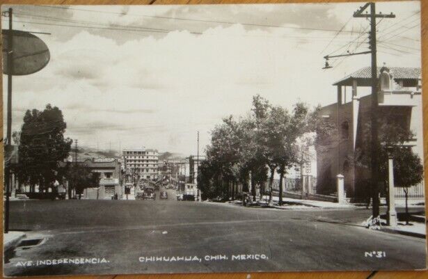 Chihahua, Mexico 1930 Realphoto Postcard: Avenida Independencia