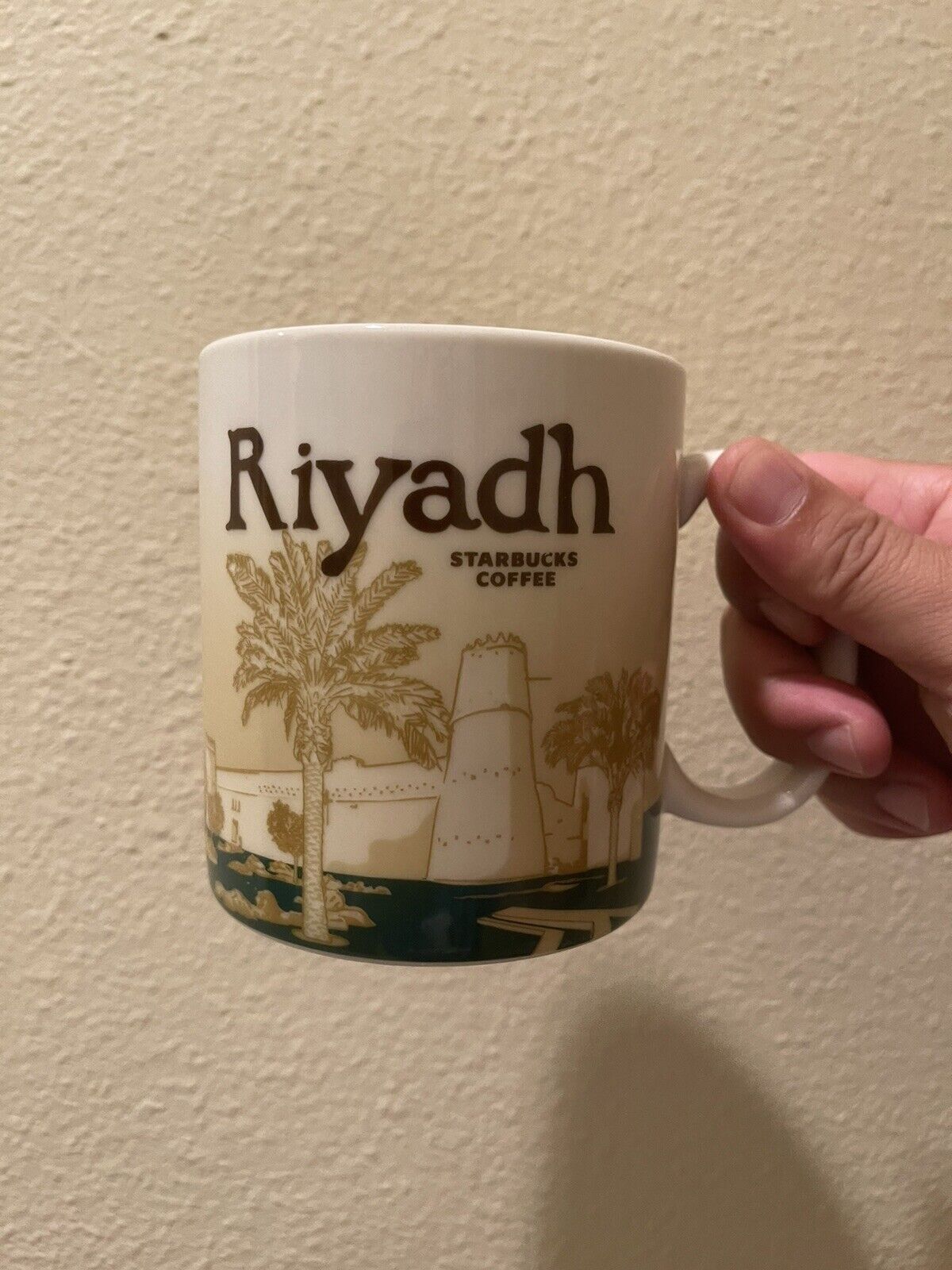 Starbucks Riyadh Mug Collector Series Coffee Saudi Arabia 16oz  Rare