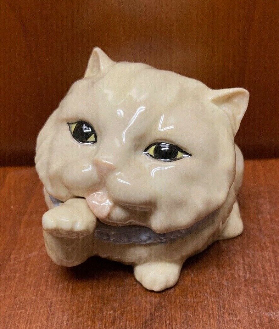 Kevin Francis Face Pot-White Diamond Cat