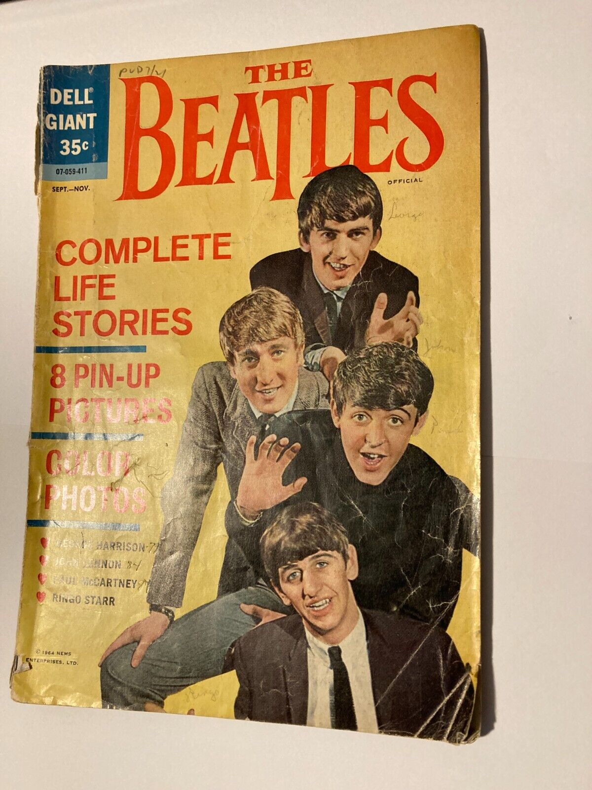 BeatlesLife story (Dell) 1964 Pin Up Pictues insideOriginal Owner