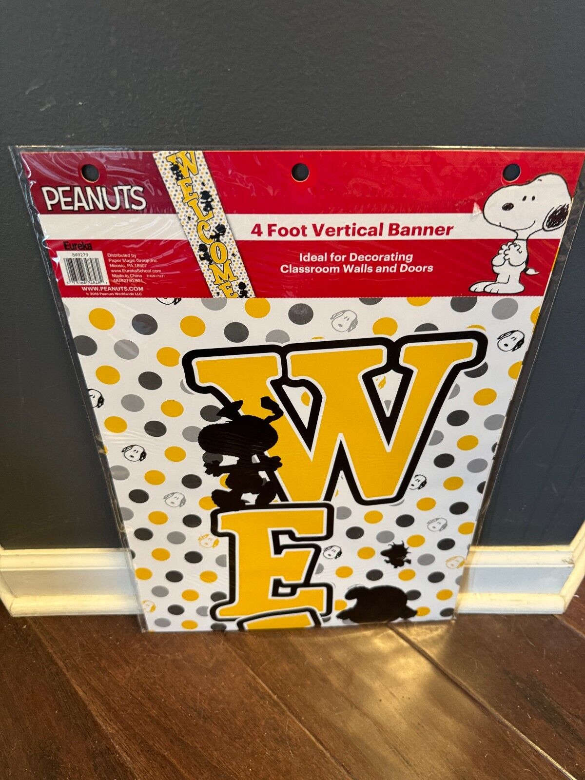 Peanuts 4 foot Vertical Welcome Banner by Eureka New Sealed Back to School