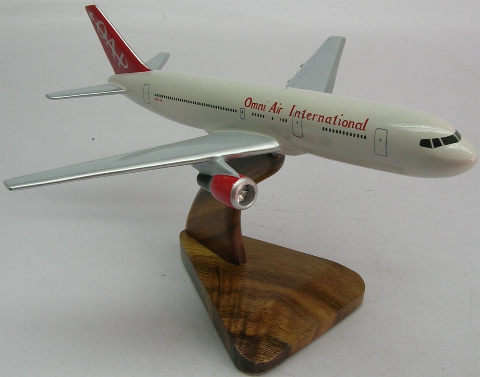 B-767 Omni Air International B767 Airplane Wood Model 