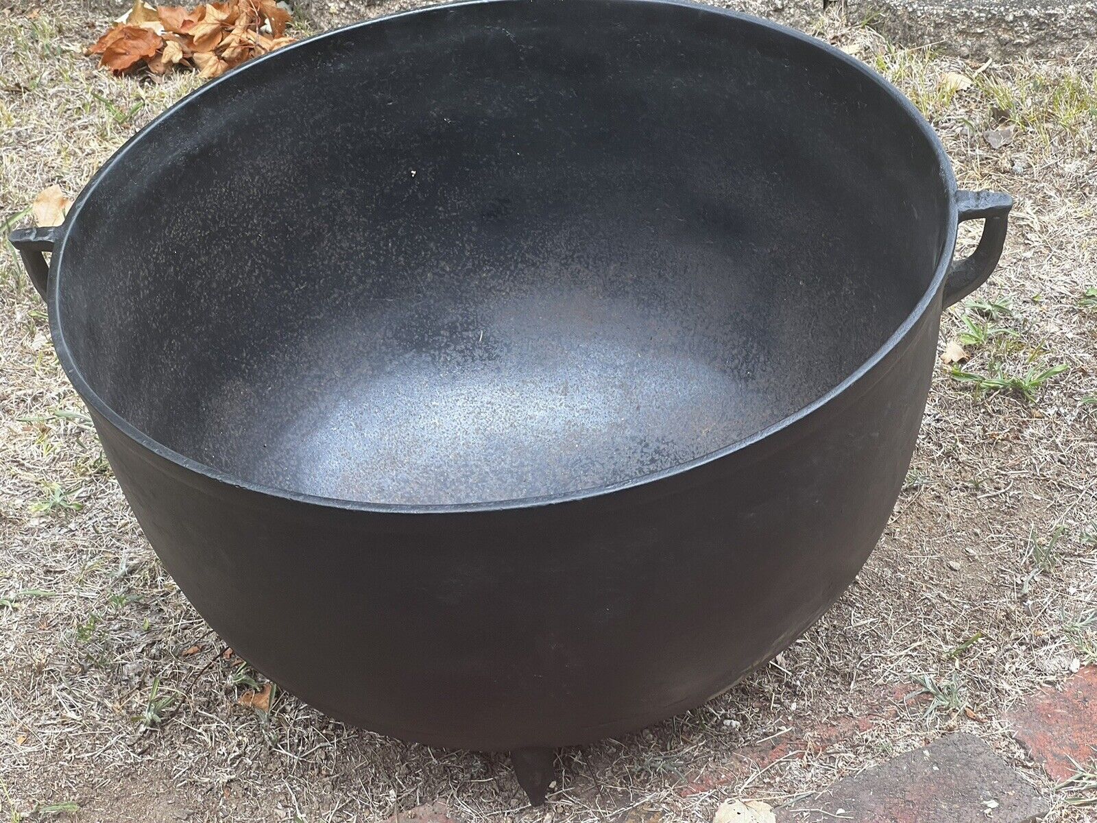Antique Large Cast Iron Cauldron Pot 3 Leg 23” X 14” Good Condition