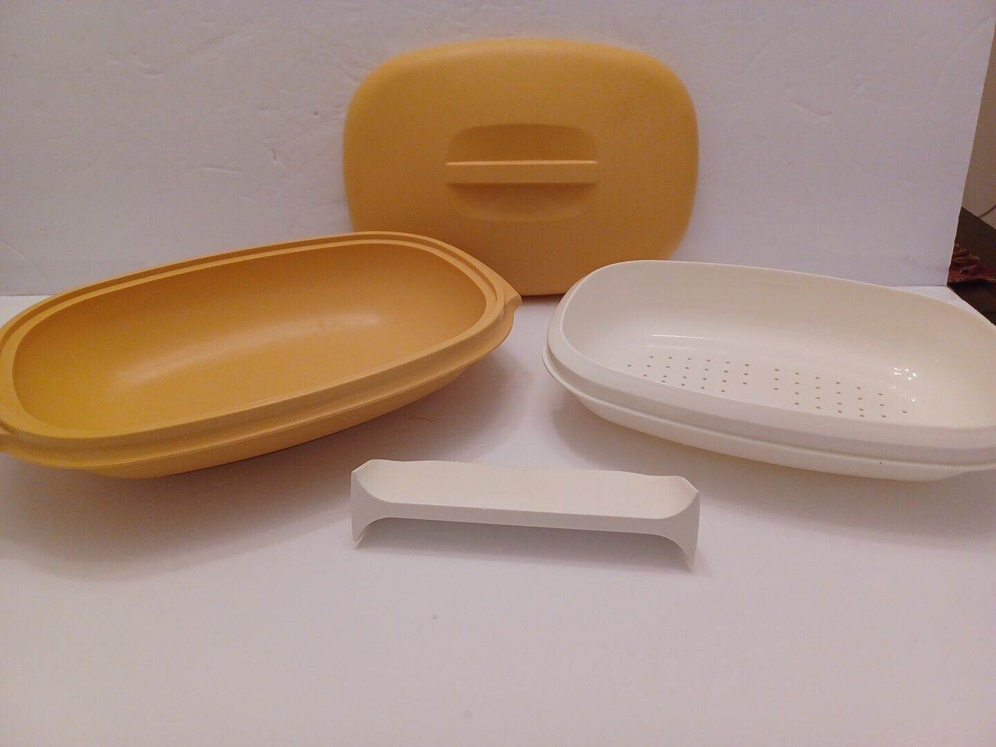 VTG Tupperware Microwave Steamer 4 Piece Harvest Gold Yellow 1273-2 USED