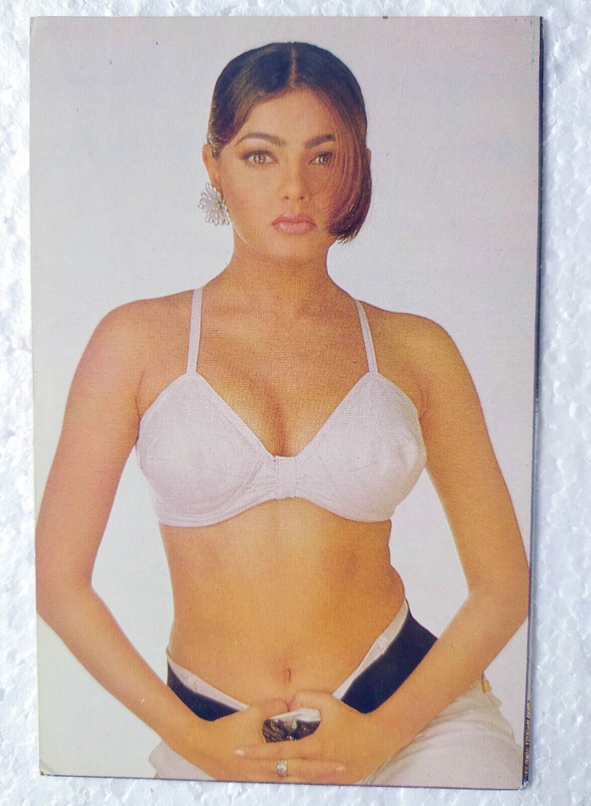 Bollywood Sexy India Actor Mamta Kulkarni in Bra Old Original Postcard Post card