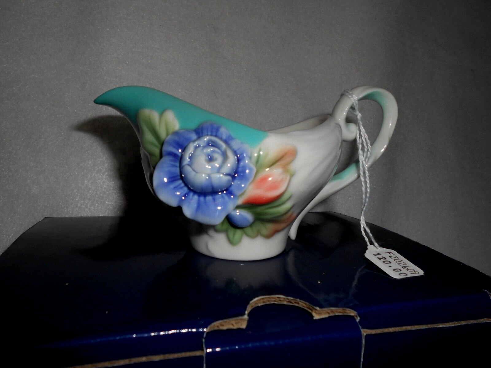 Franz English Garden Rose Porcelain creamer Retired   4” #FZ00692 Mint Orig Box
