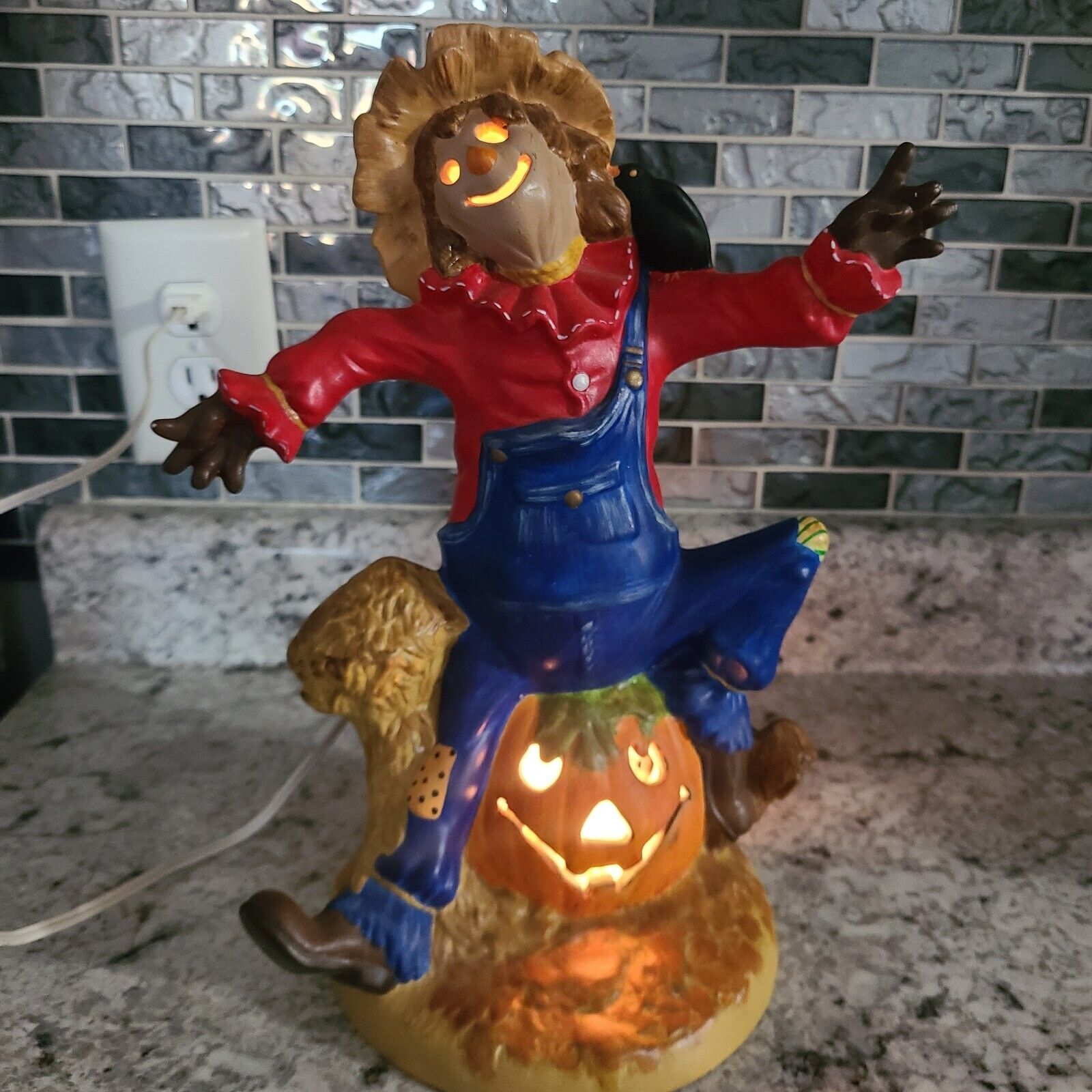 Byron Molds Scarecrow Halloween Accent Lamp