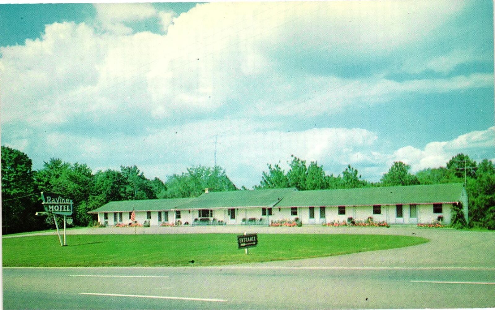 Vintage Postcard- Ravine Motel, Wooster, OH