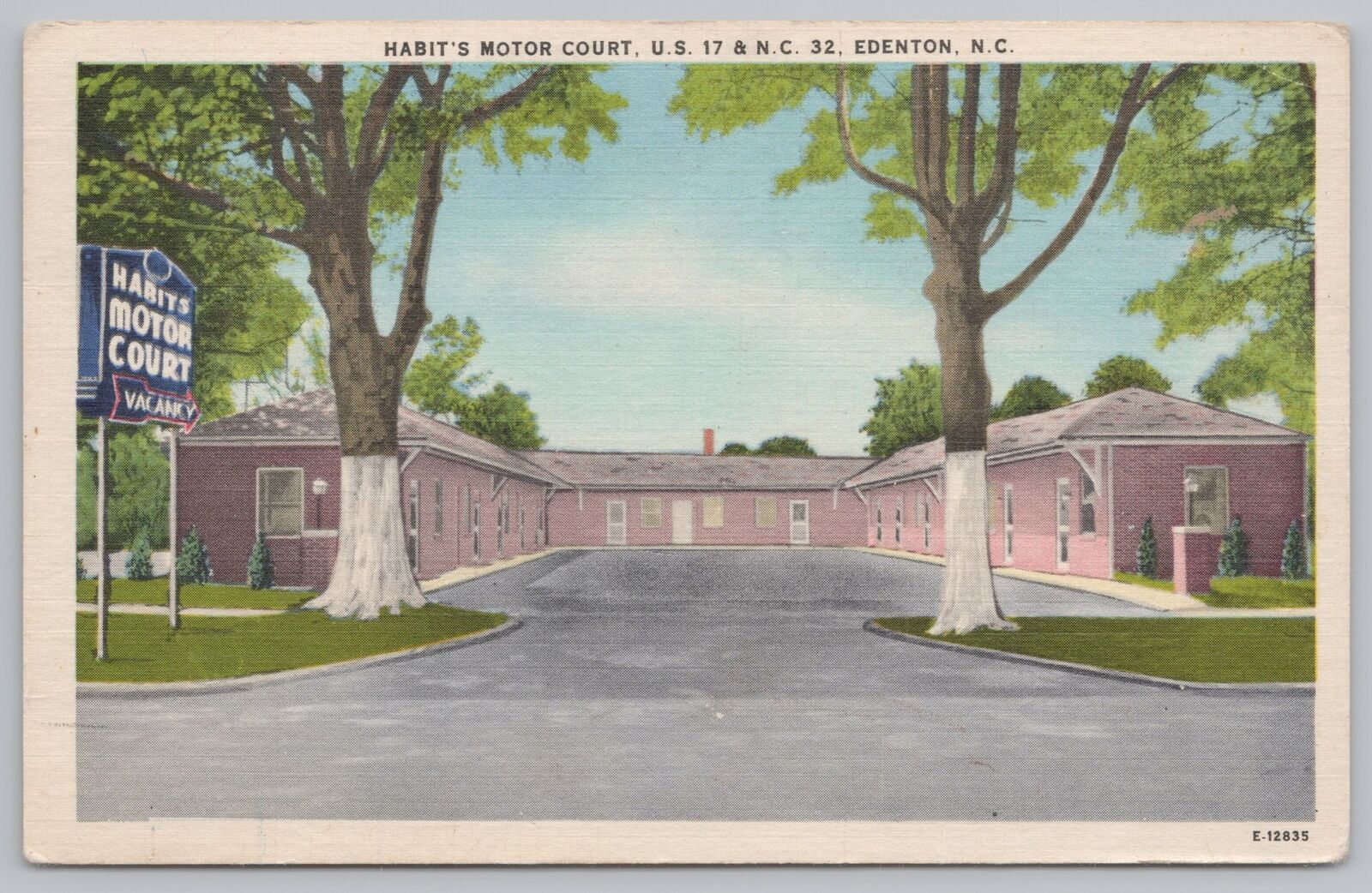 Roadside~Edenton North Carolina~Habit's Motor Court~Linen Vintage Postcard