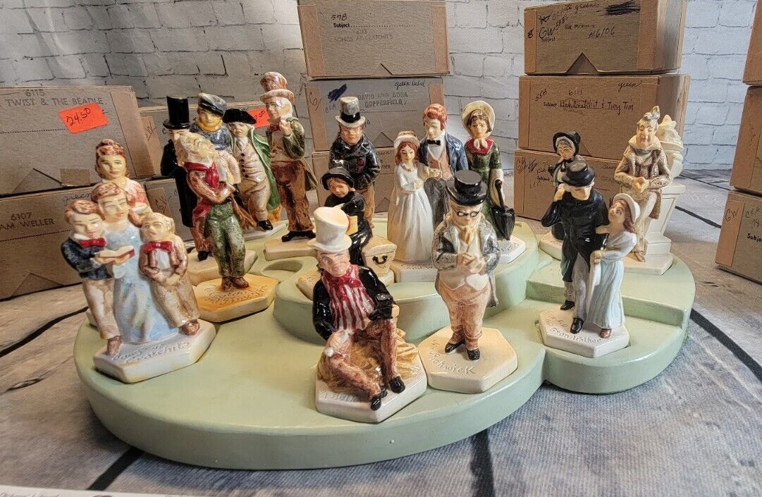 Prescott Baston Charles Dickens Family Sebastian Miniatures 1940s 15 Pc. + Base