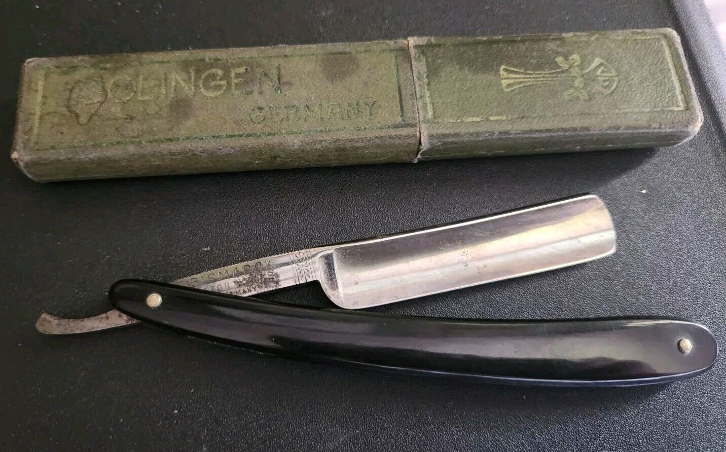 Vintage BISMARCK Solingen Germany Clean Cut DELUX Model Straight Razor & Case