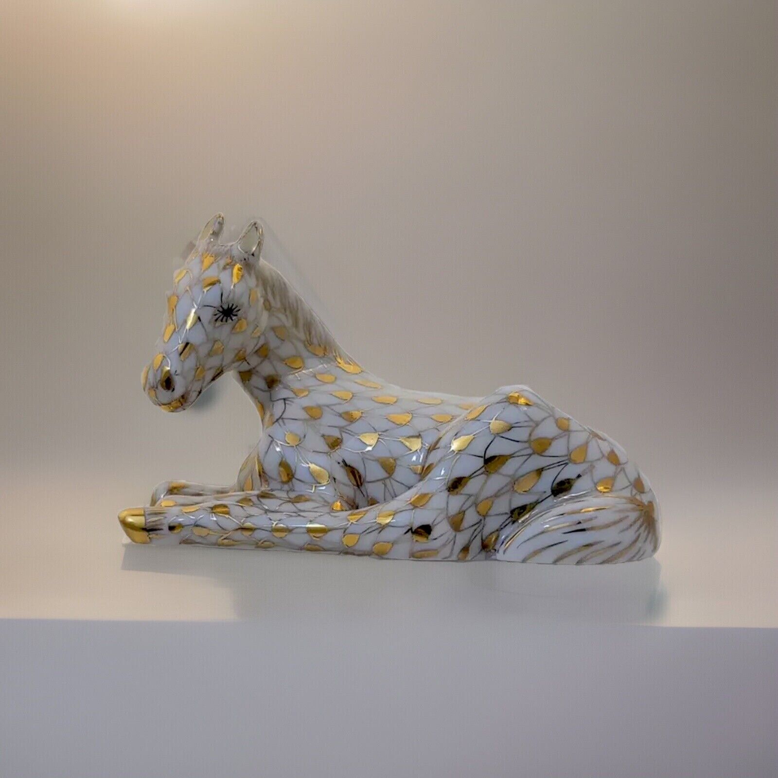 MINT HEREND DAY ONE Foal Horse Lying Porcelain Figurine 24K Fishnet  15451-VHOR