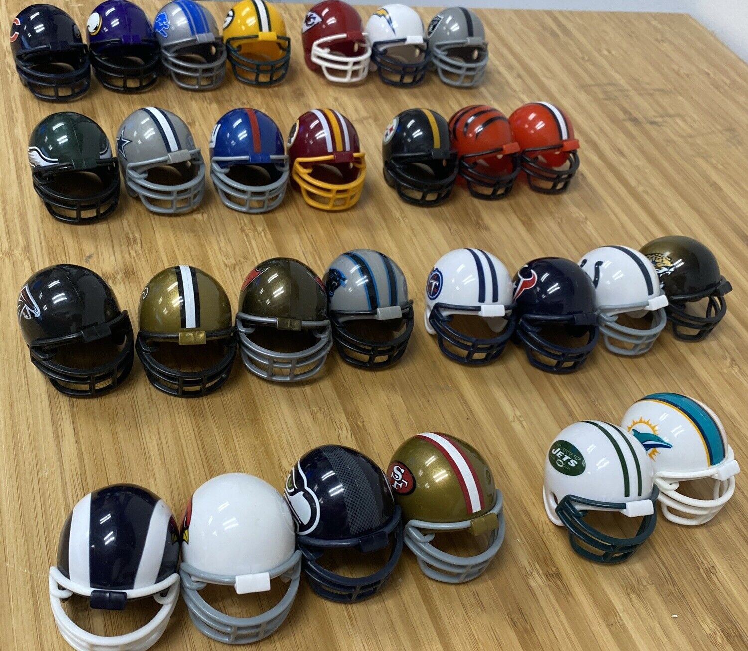 Vintage Lot of 28 Mini PlasticNFL Football Helmets Gum Ball Vending Machine