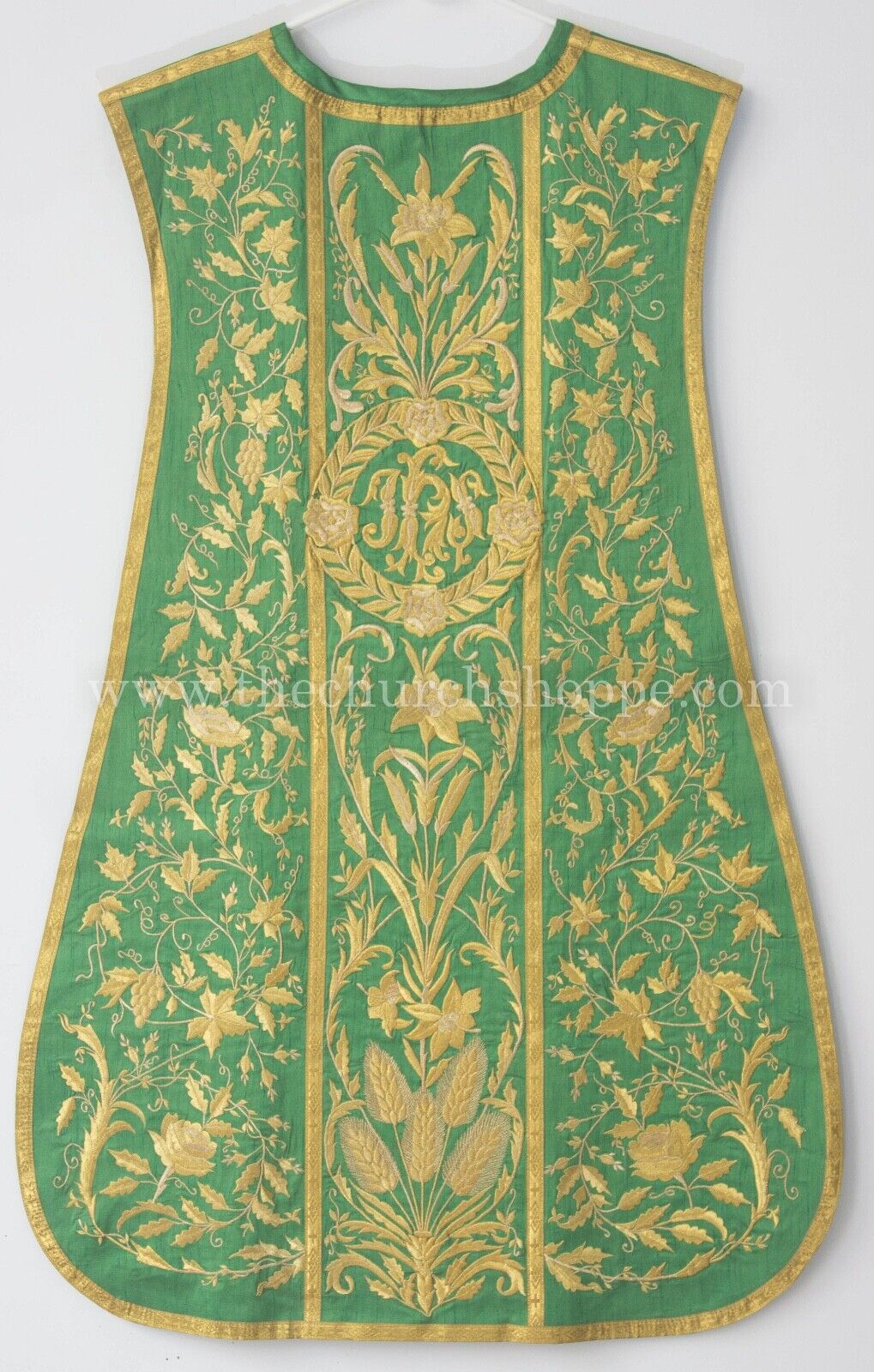 Green Spanish Fiddleback Vestment & mass set with Vintage  Embroidery pattern