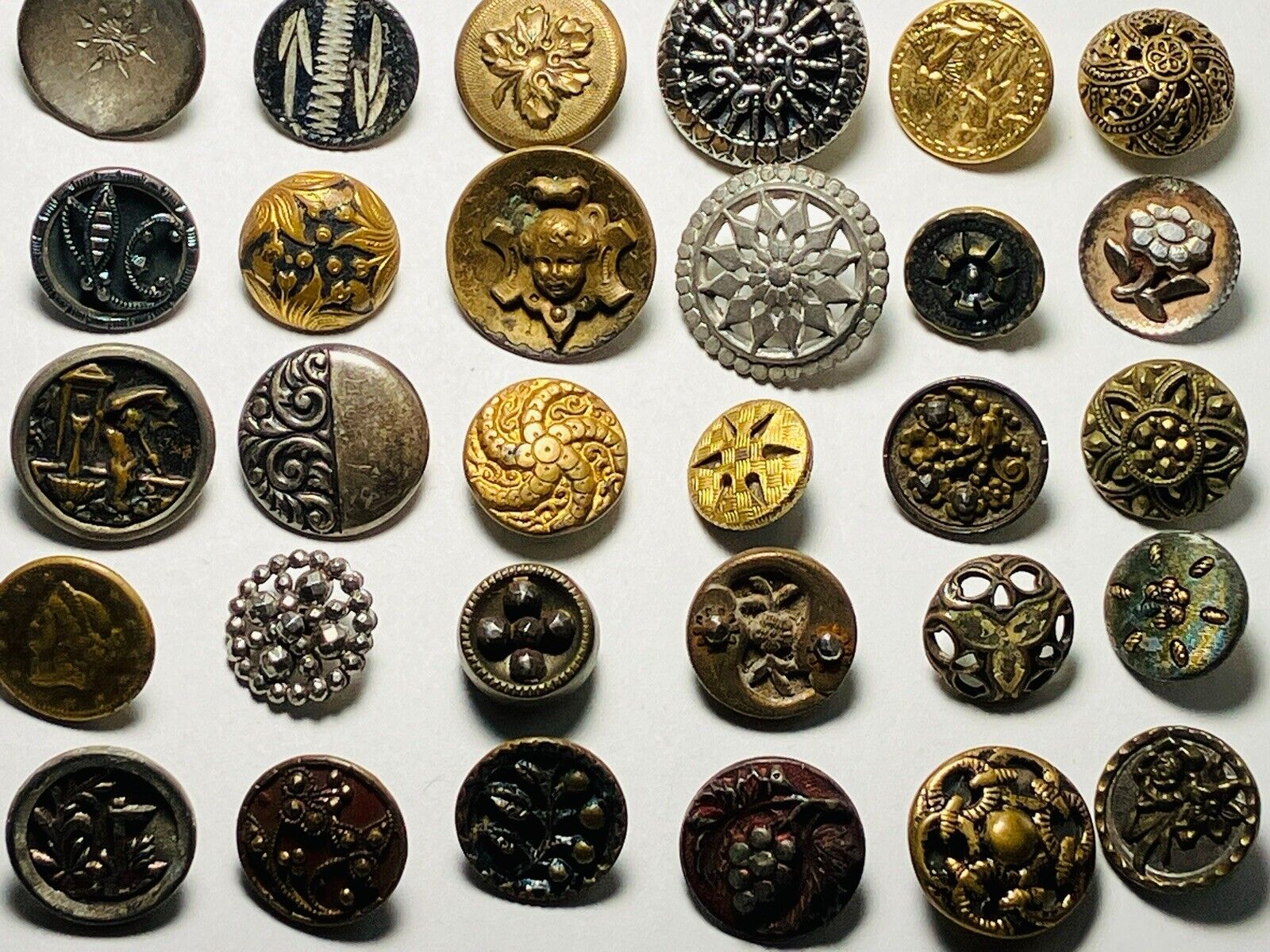 Antique Vintage Large Lot Of Buttons Metal Picture Victorian Cut Steel Etc