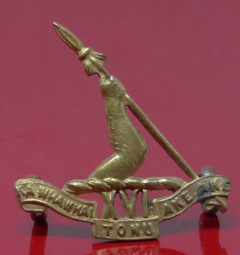 Rare 16th (Waikato) Regiment Collar Badge Gaunt London New Zealand NZ Army