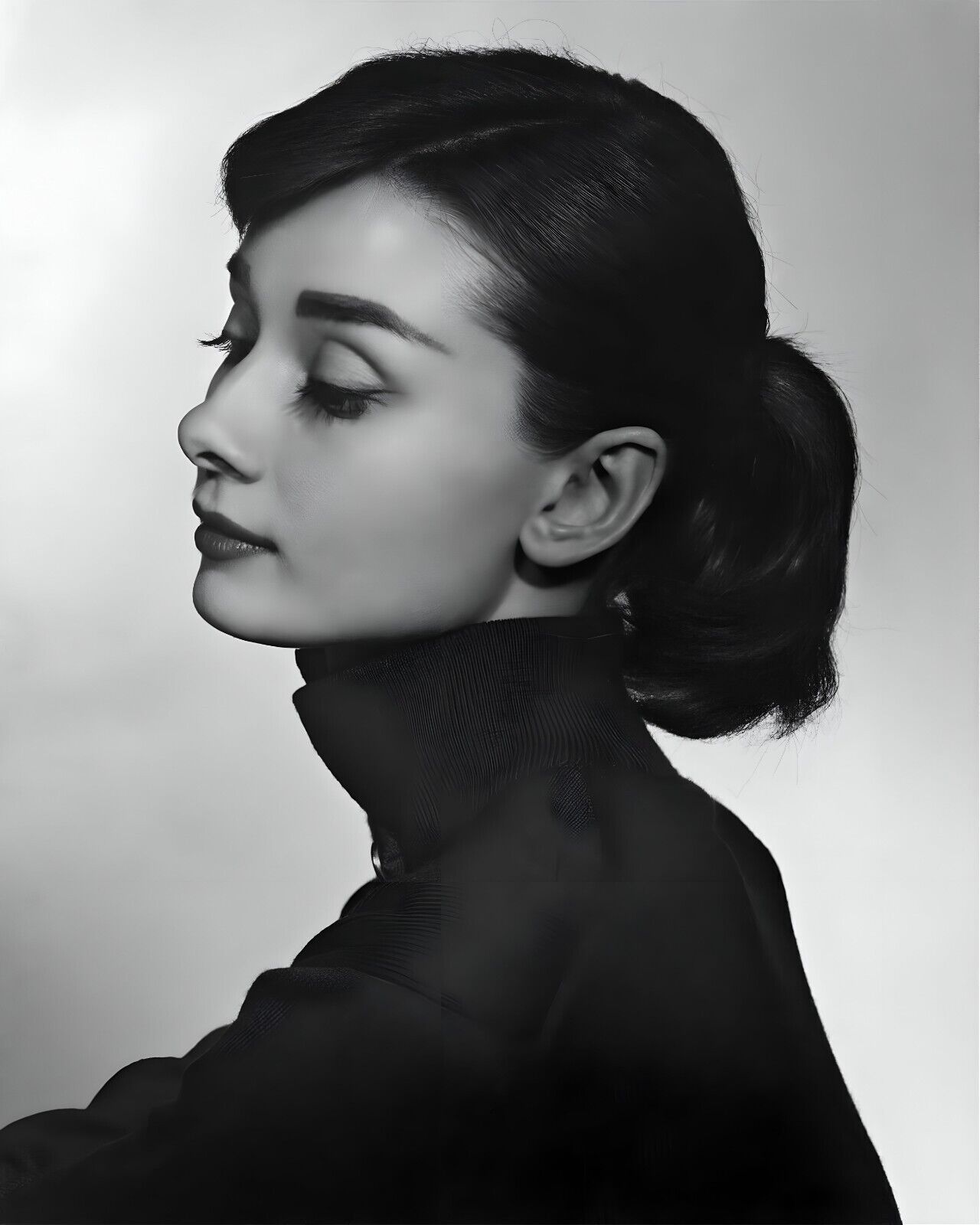 Audrey Hepburn 8x10 Picture Celebrity Print Photograph Reprint Hollywood Actress