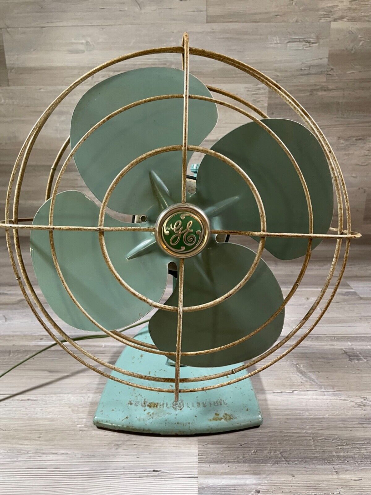 Vintage GE General Electric 2 Speed Oscillating Fan F15S125 Teal Blue Green MCM