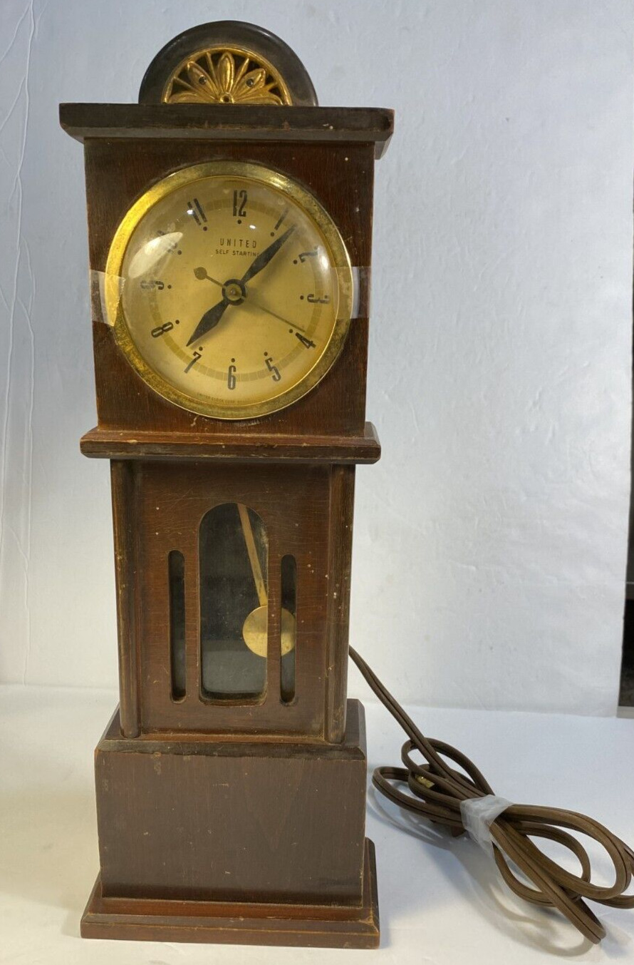 Vintage United Self Starting Electric Clock Model No.385 Wood --15\