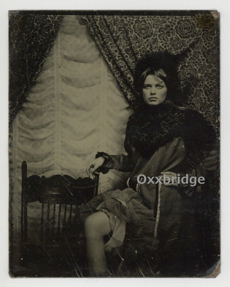 Female Prostitute Tintype Photo 1890 Antique Brothel Sex Worker Red Light J13216