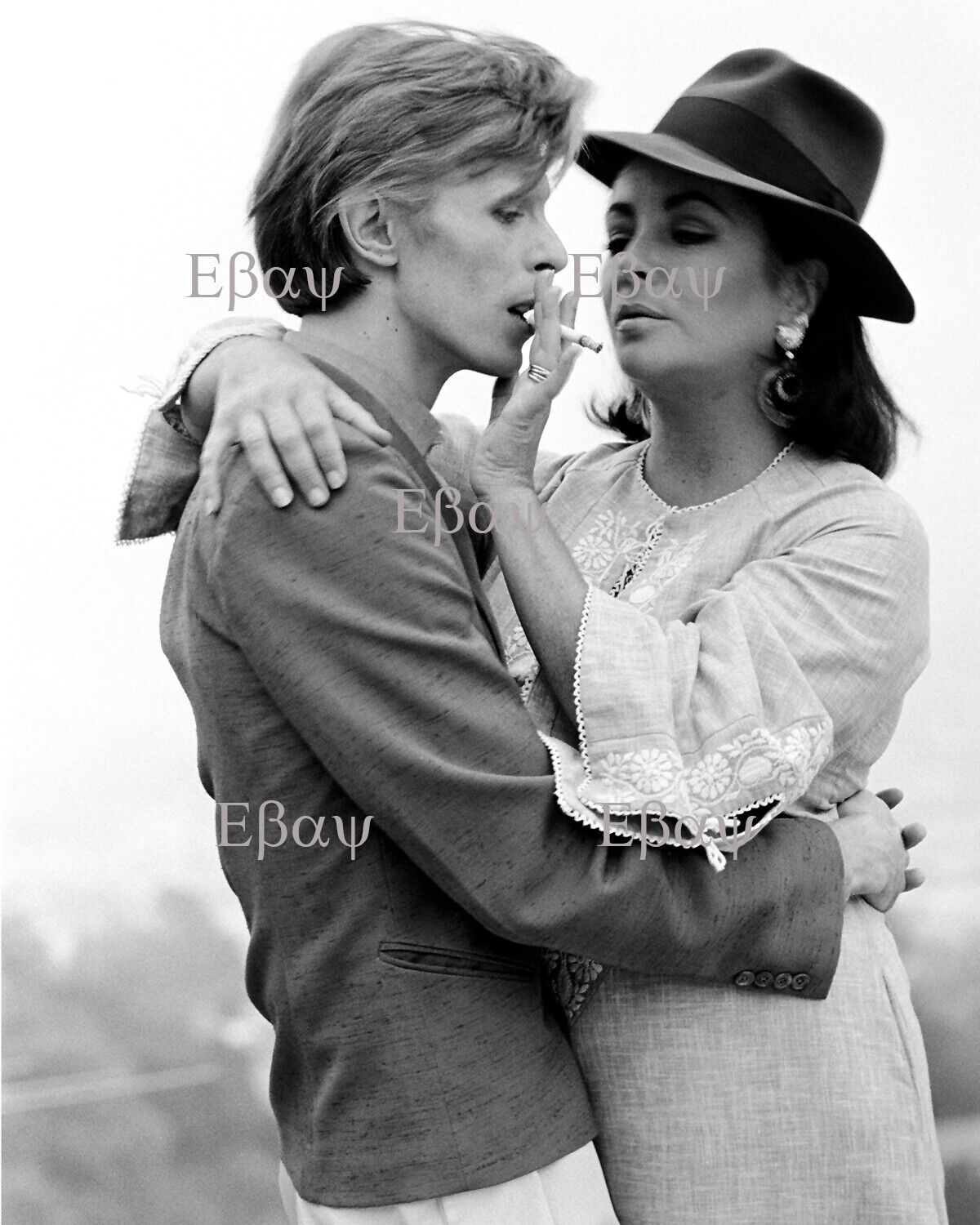 David Bowie & Elizabeth Taylor 1975 8X10 Photo Reprint