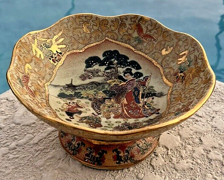 Splendors of Meiji Treasures of Imperial Japan Footed Porcelain Bowl Centerpiece