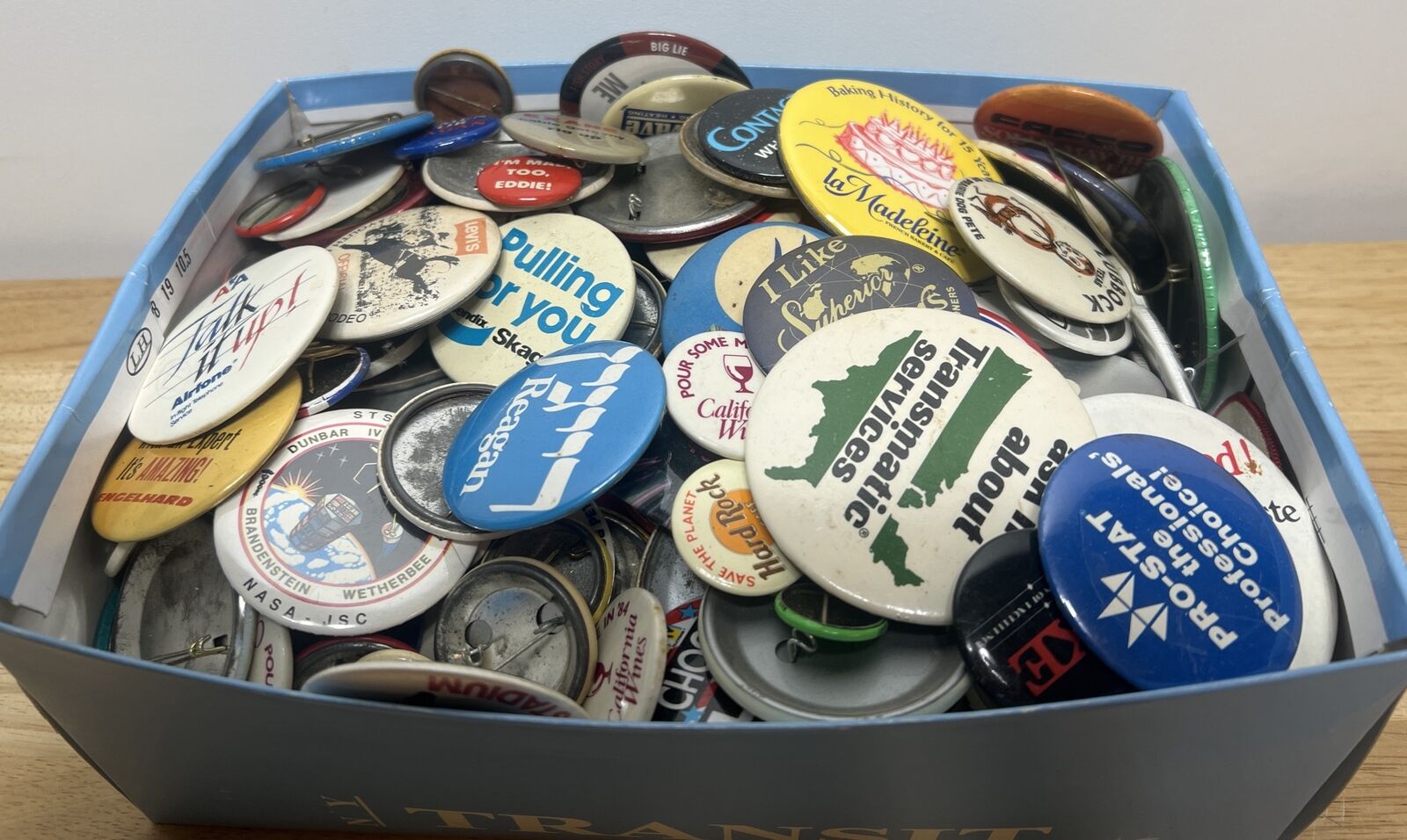 Collection Over 200 Vintage Lot Of Pin back Buttons Pins 70s 80s 90s Pop Culture