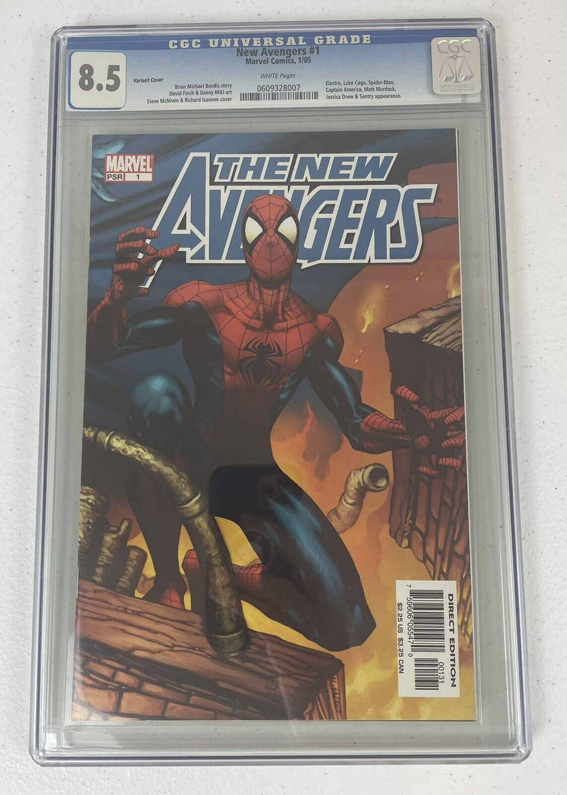 New Avengers #1   Spiderman Variant Cover CGC 8.5 Steve Mcniven