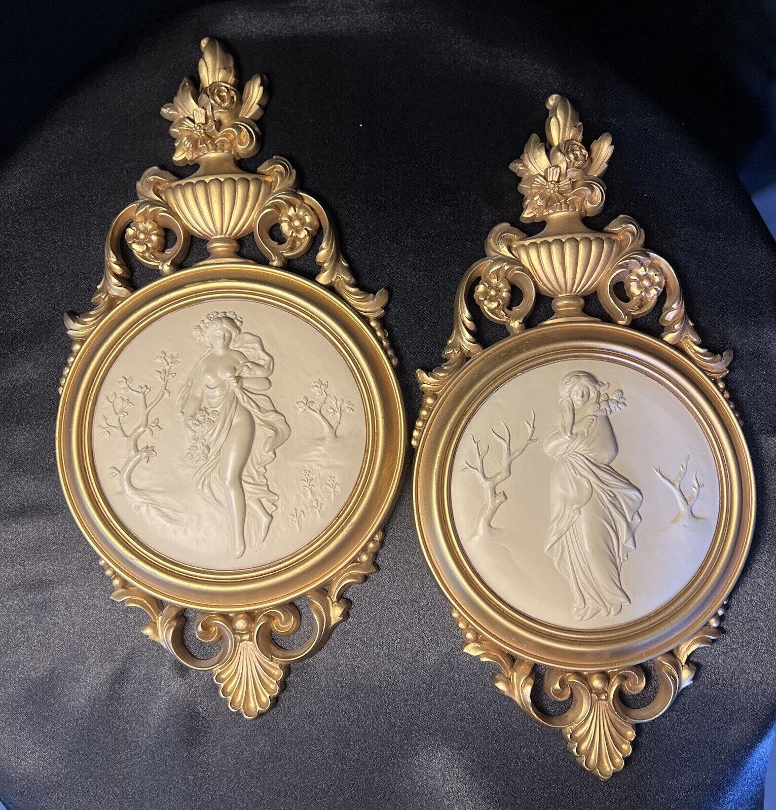 Vintage Cameo Syroco Gold Ornate Wall Hanging Pair