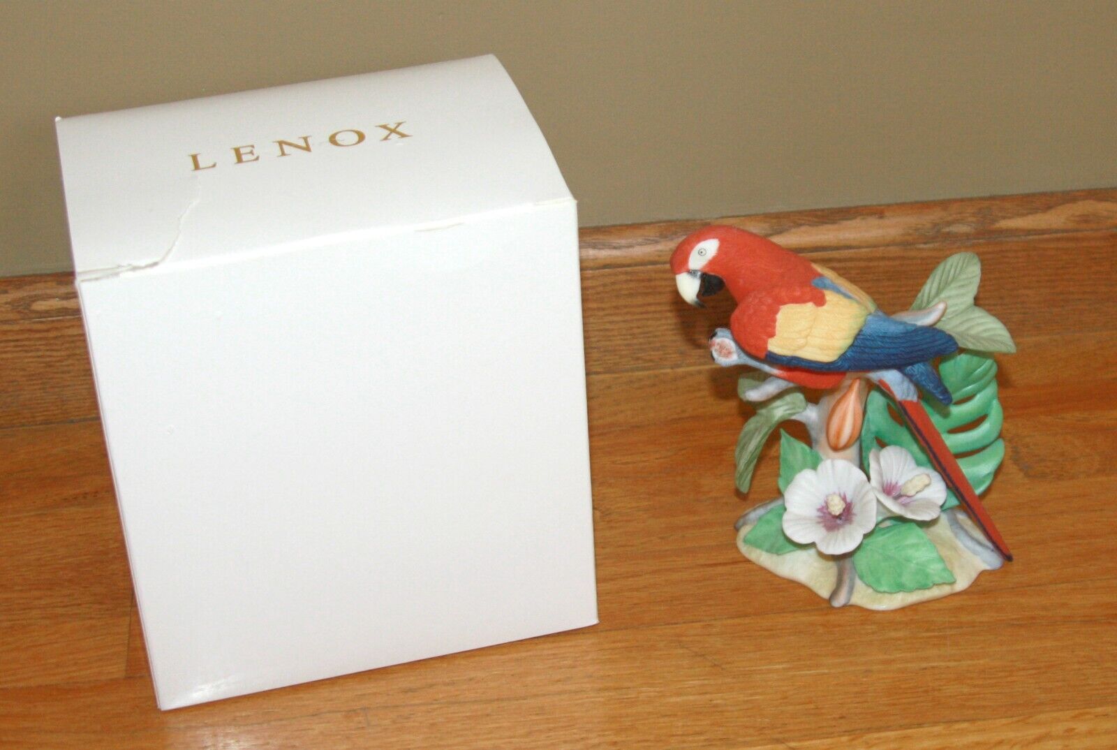 Lenox 2003 Scarlet Macaw porcelain figurine bird Original box