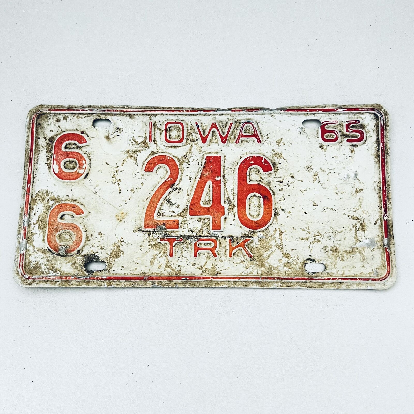 1965 United States Iowa Mitchell County Truck License Plate 66 246