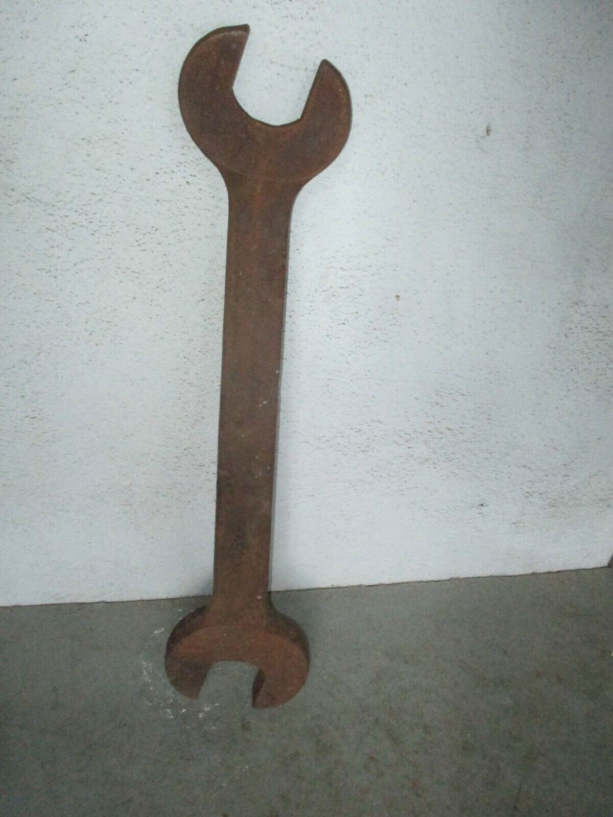 GIANT HUGE 2 ENDED WRENCH 36\