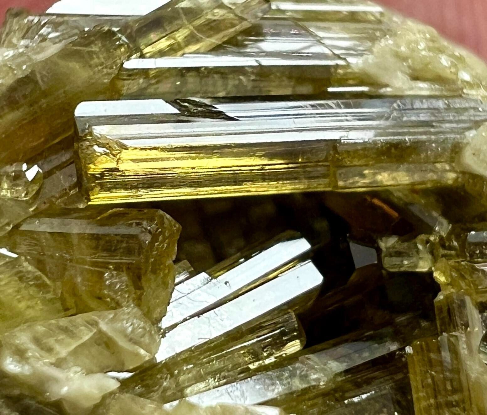 23 Ct Ultra Rare Clinozoisite (Epidote) Crystals Cluster On Matrix Unique Piece