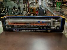 Mobil 1999 Limited Edition Collectors Toy Truck - preowned see photos (A) picture